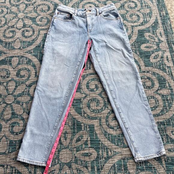 Talbots Everyday Relaxed Light Wash High‎ Rise Straight Leg Jeans - Size 4 - Picture 8 of 10